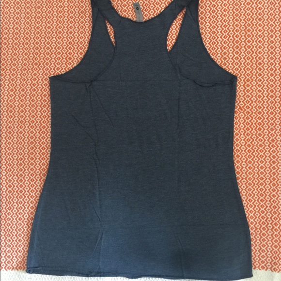 Hummingbird Printed Tanktop - Picture 5 of 5